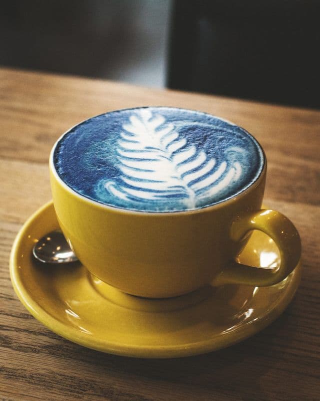 Blue Latte (Butterfly Pea Flower Tea, Caffeine-Free Tea) (12oz)