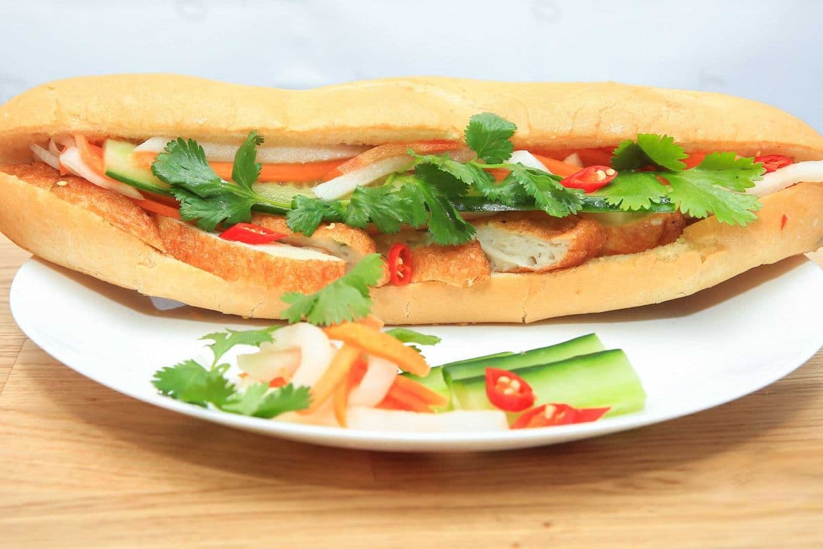 4. Fish Cake Sandwich - Bánh Mì Chả Cá