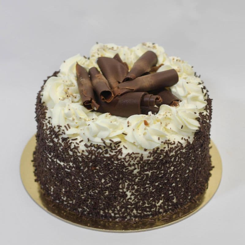8" Ferrera Cake