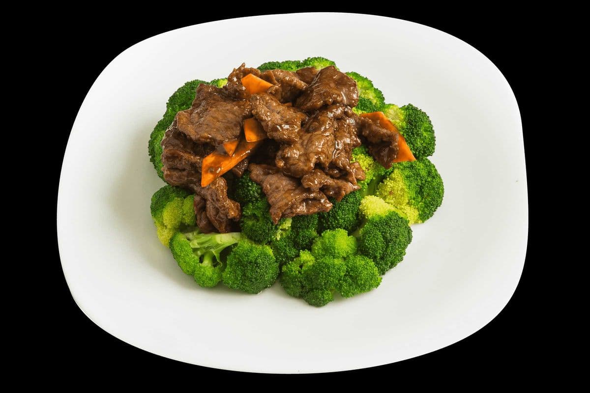 60 Beef with Broccoli (HALAL) 牛肉西兰花