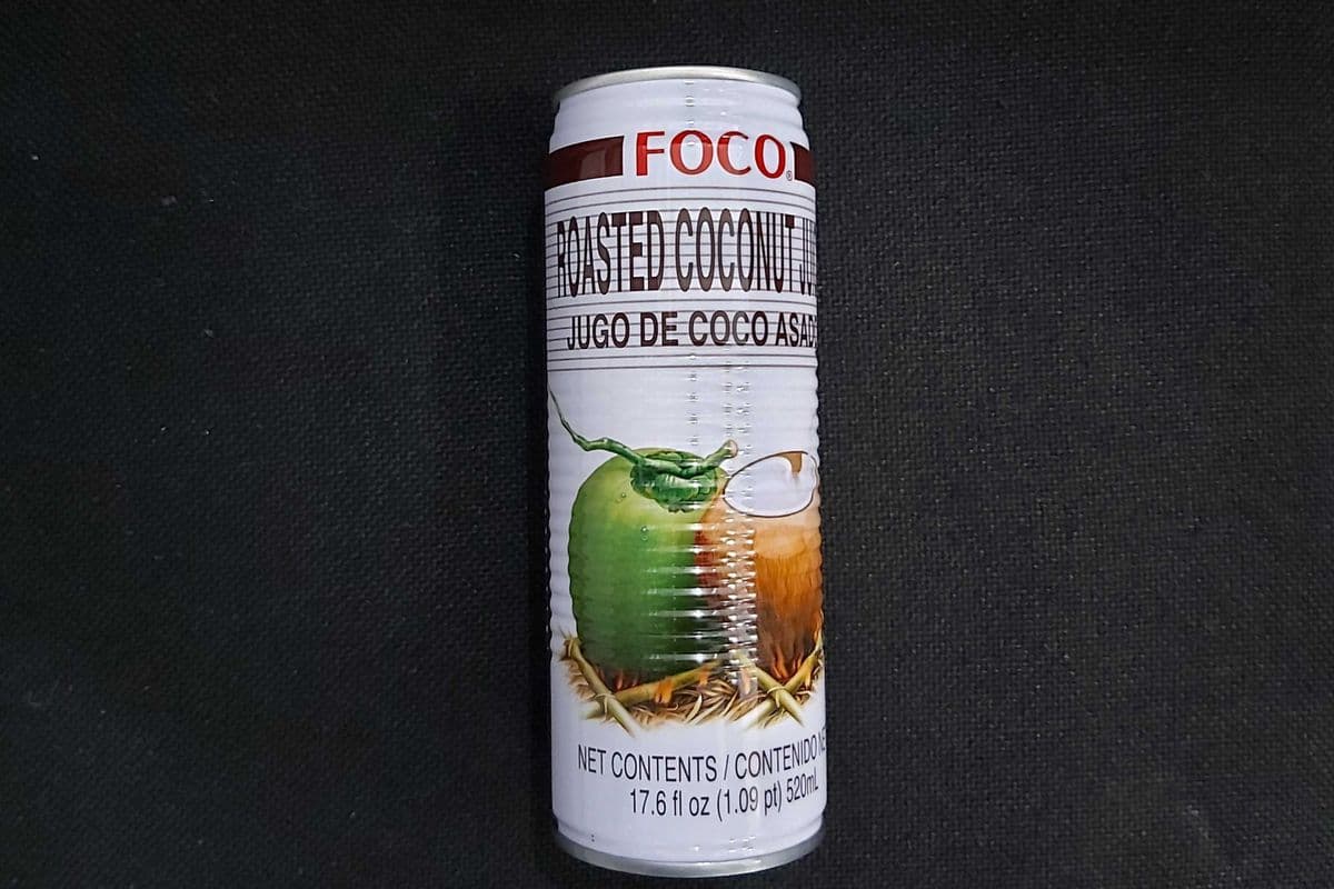 Foco roasted coconut juice / Jus de coco grillée