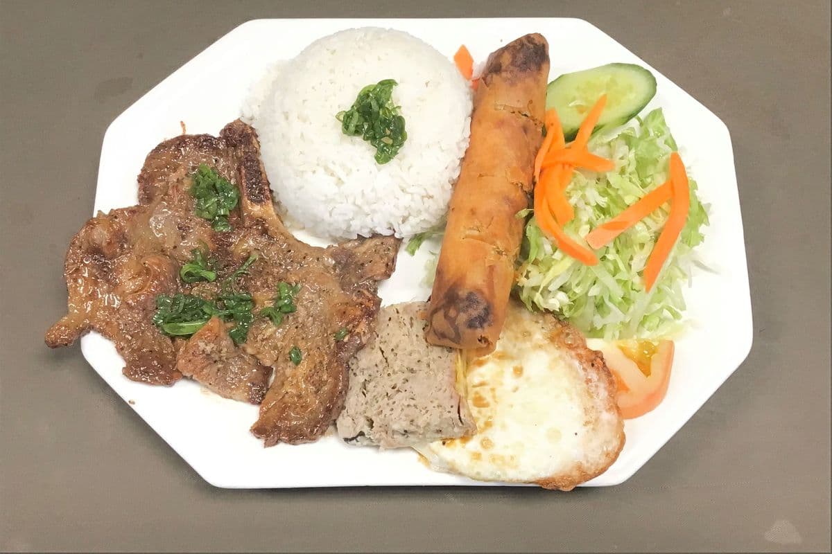 CB4. Grilled Lemongrass Pork Chop, Spring Roll, Vietnamese Meat Loaf & Fried Egg with Steamed Rice / Cơm Sườn Heo, Chả Hấp & Chả Giò & Trứng Op-La