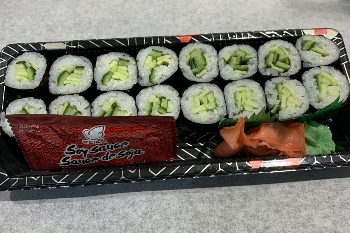Cucumber Roll (16 pcs)
