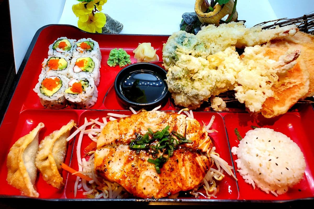 Salmon Teriyaki Bento三文鱼便当