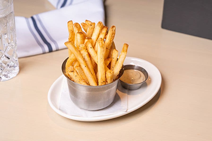 Fries & Garlic Dip