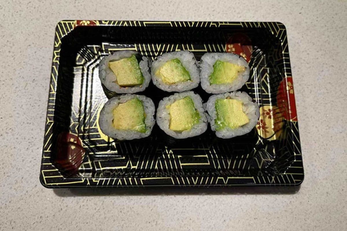 040 Avocado Hoso Maki (6 pcs)