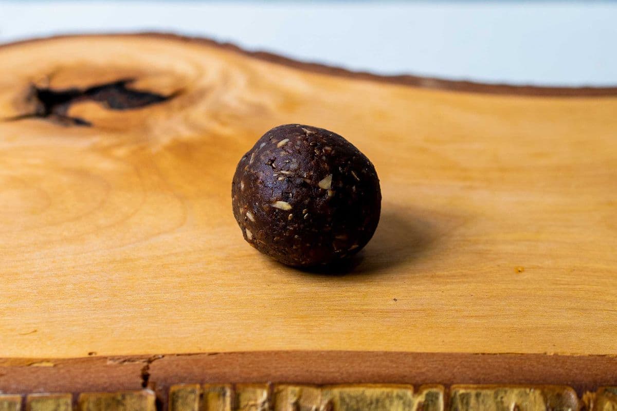 Chocolate Peanut Butter Energy Bite