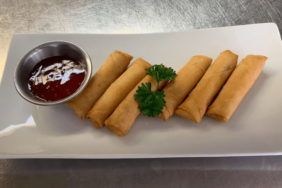 Fried Vegetable Spring Roll (6 pcs)