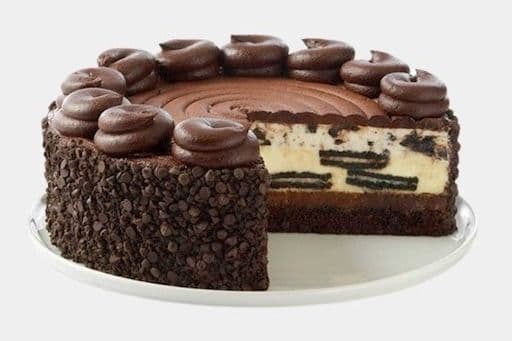 Oreo Cookies and Cream Cheesecake