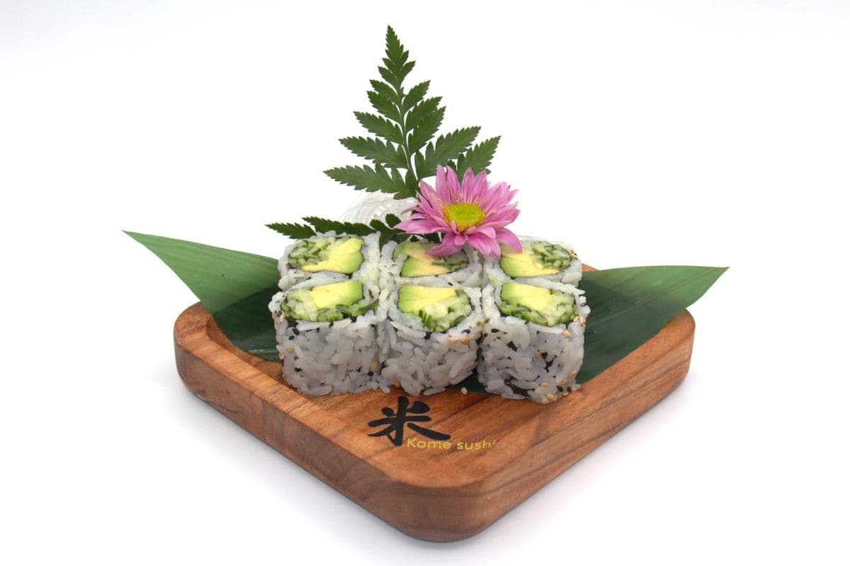 M9. Avocado Cucumber Roll