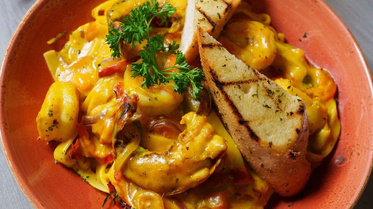 Seafood Curry Pasta