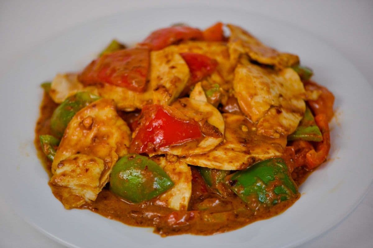 65. Stir-Fried Chicken with Satay Sauce (with Bell Peppers & white onions, carrots) - Ga Xao Sate