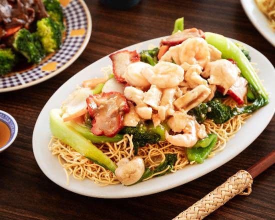 82. Cantonese Fried Soft Noodles (28oz)
