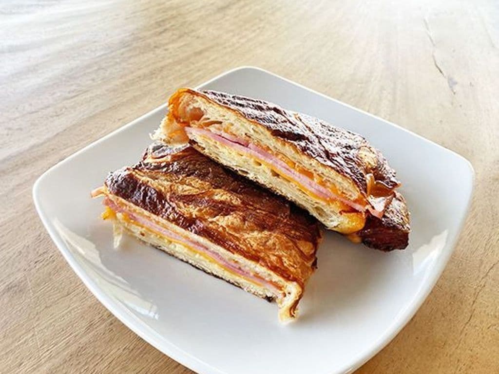 Cretzel Ham&Cheese Melt
