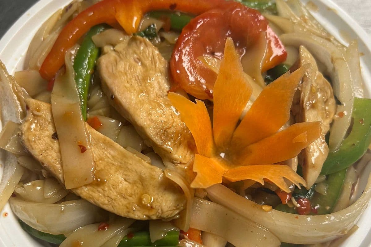 Pad Kee Mao/ Basil Noodles
