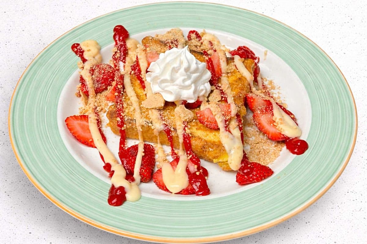 STRAWBERRY CHEESECAKE FRENCH TOAST (One Slice)