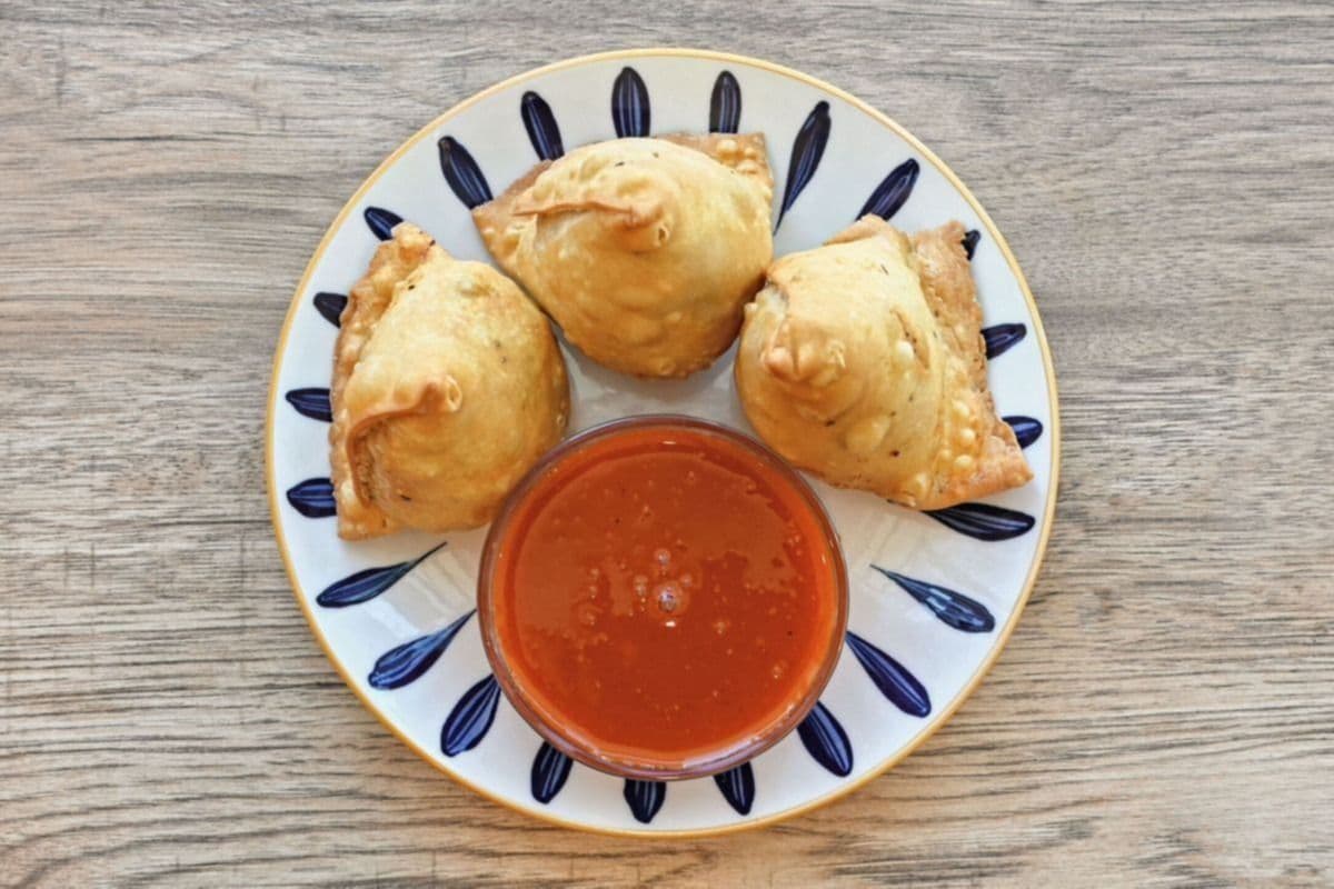 Butter Chicken Samosa
