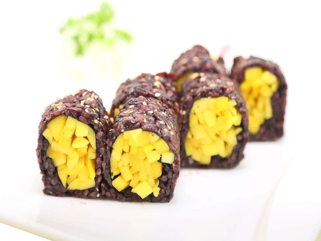 100B brown rice mango roll