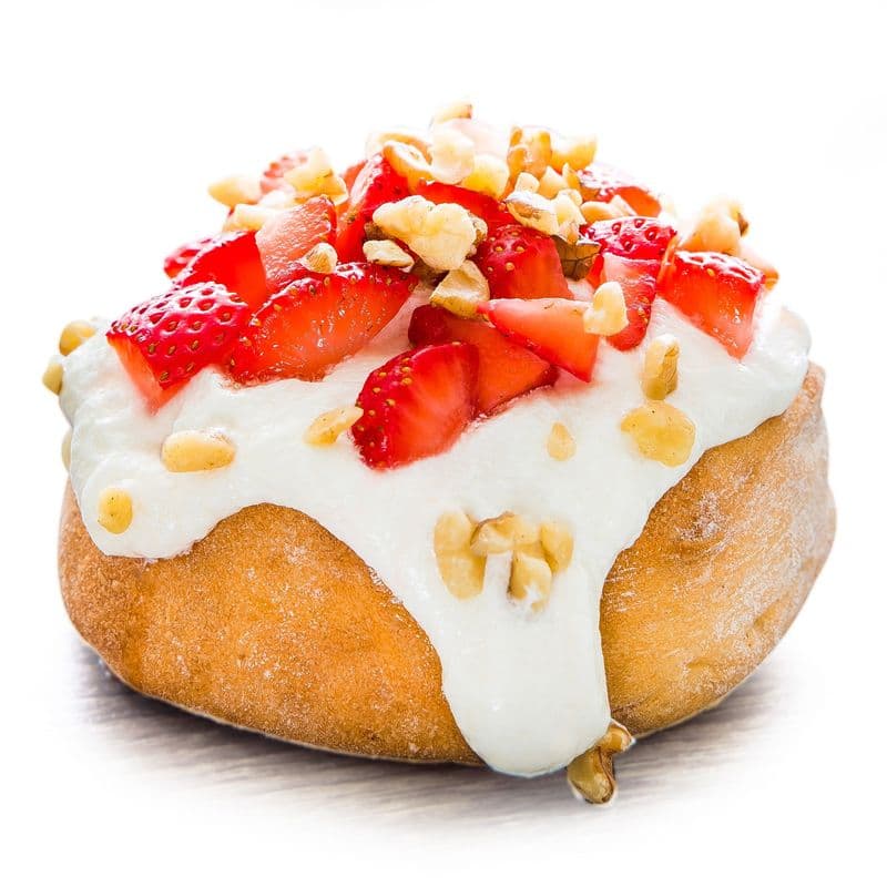 Strawberries & Cream Roll