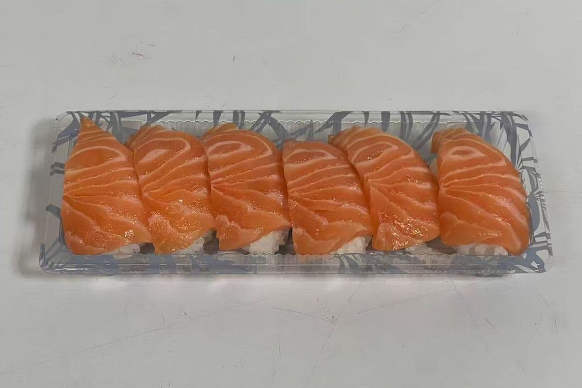S1. Salmon Sushi (6 pcs)
