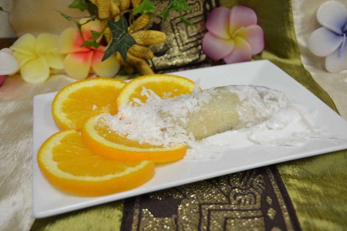 Sweet Sticky Rice with Banana and Red Bean