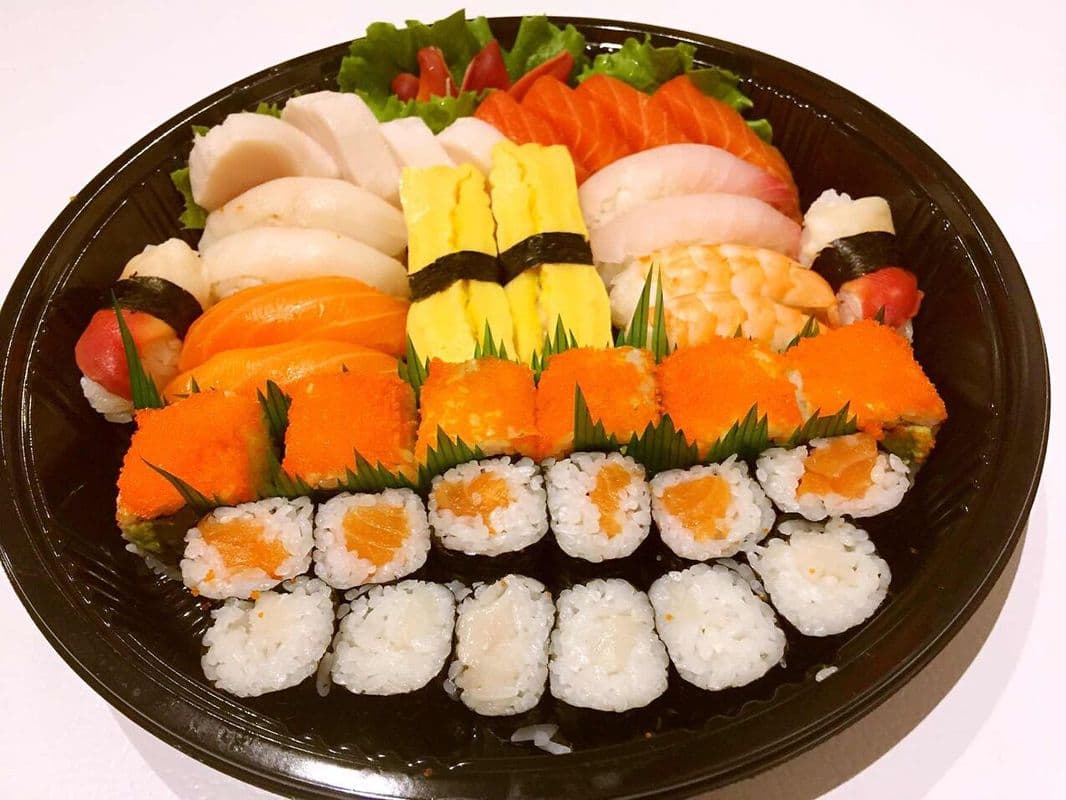 M1. Party Tray A (42 Pcs)