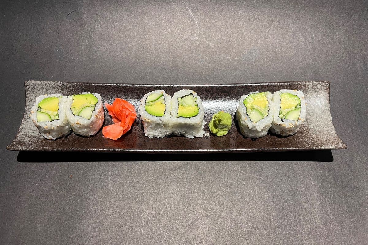 Avocado and Cucumber Roll (6 pcs)