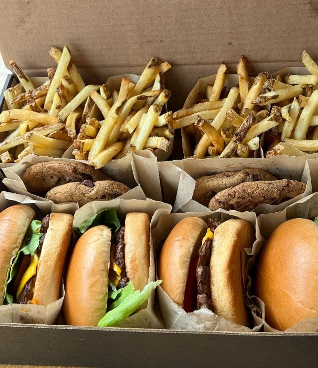 Single OG Burger Box - Cals 4240