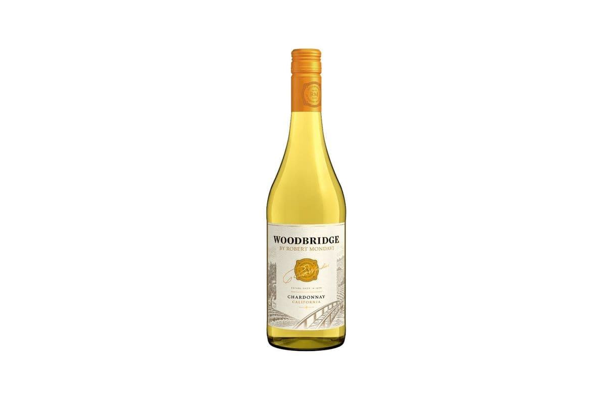 WoodBridge Chardonnay (1 x 750 ml)