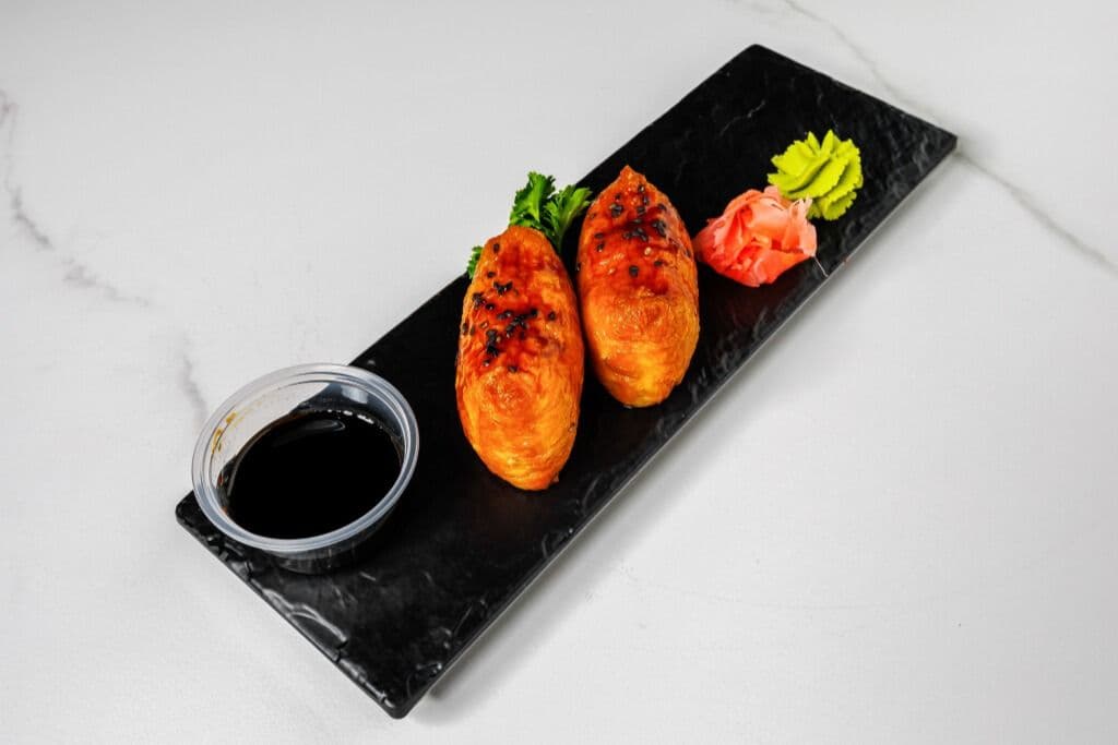 Plain Inari Pocket