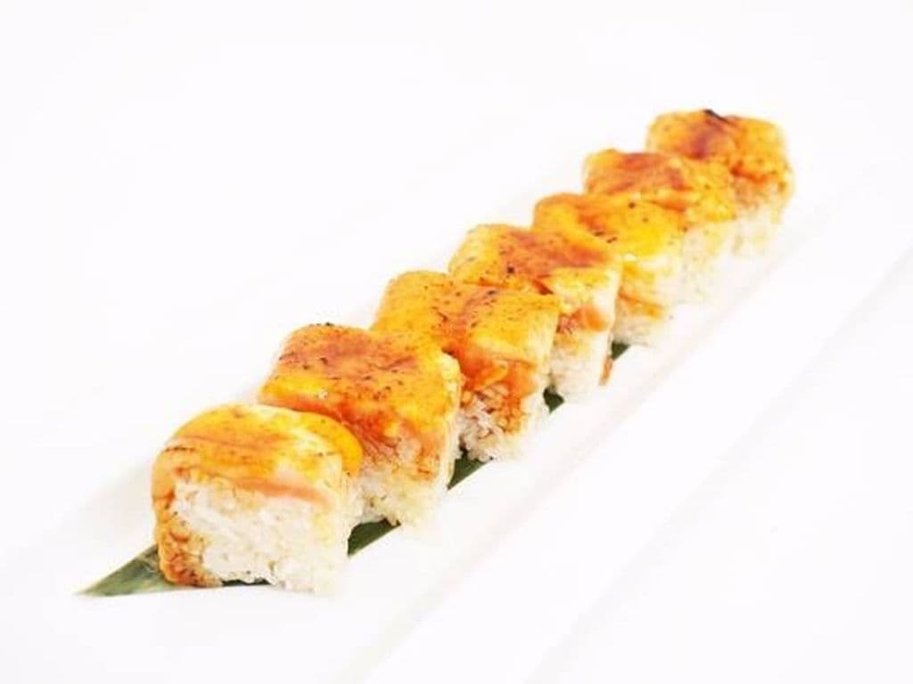 Aburi Spicy Salmon ( 3 Pieces )