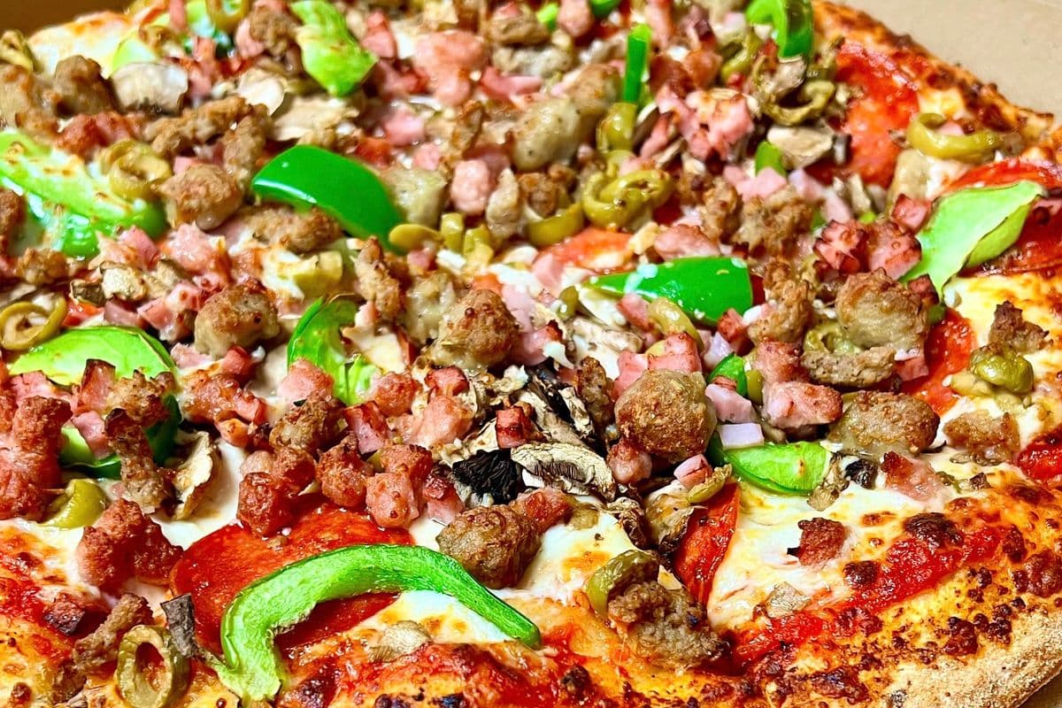 12" Medium Mr. Reginos Pizza