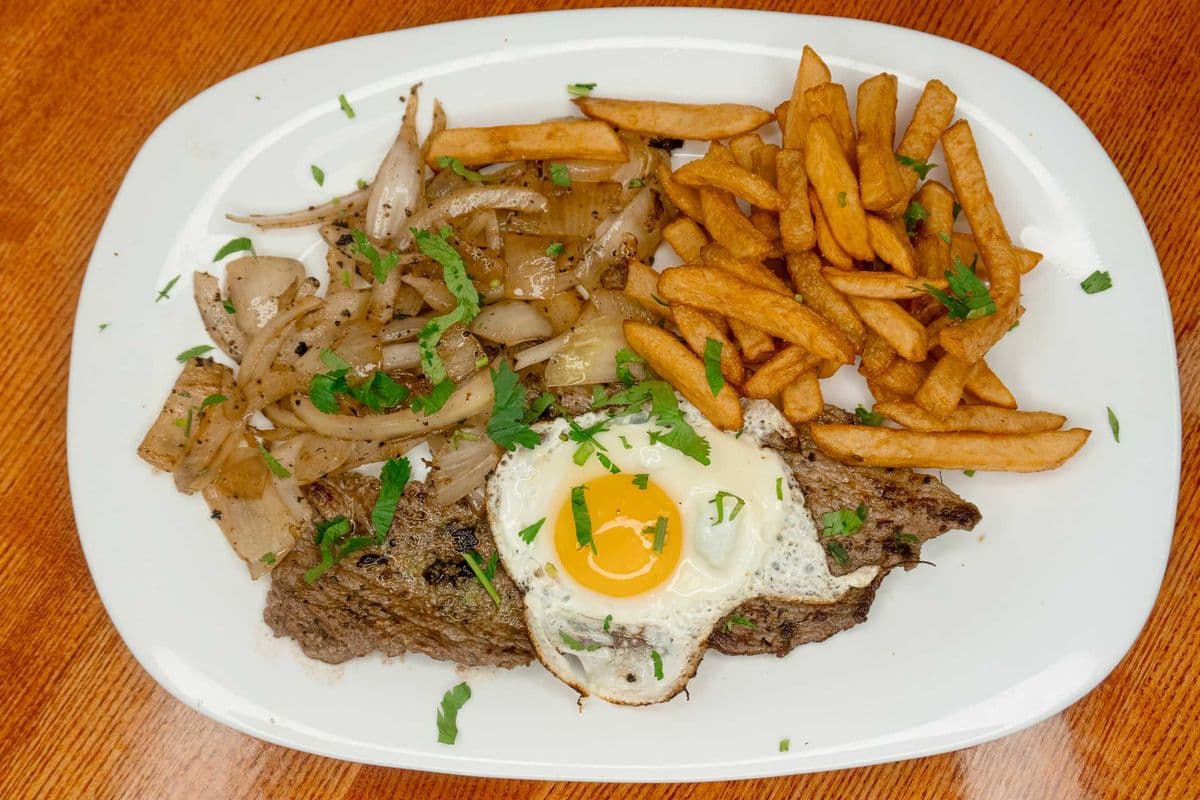 Bistec or Chicken a lo Pobre