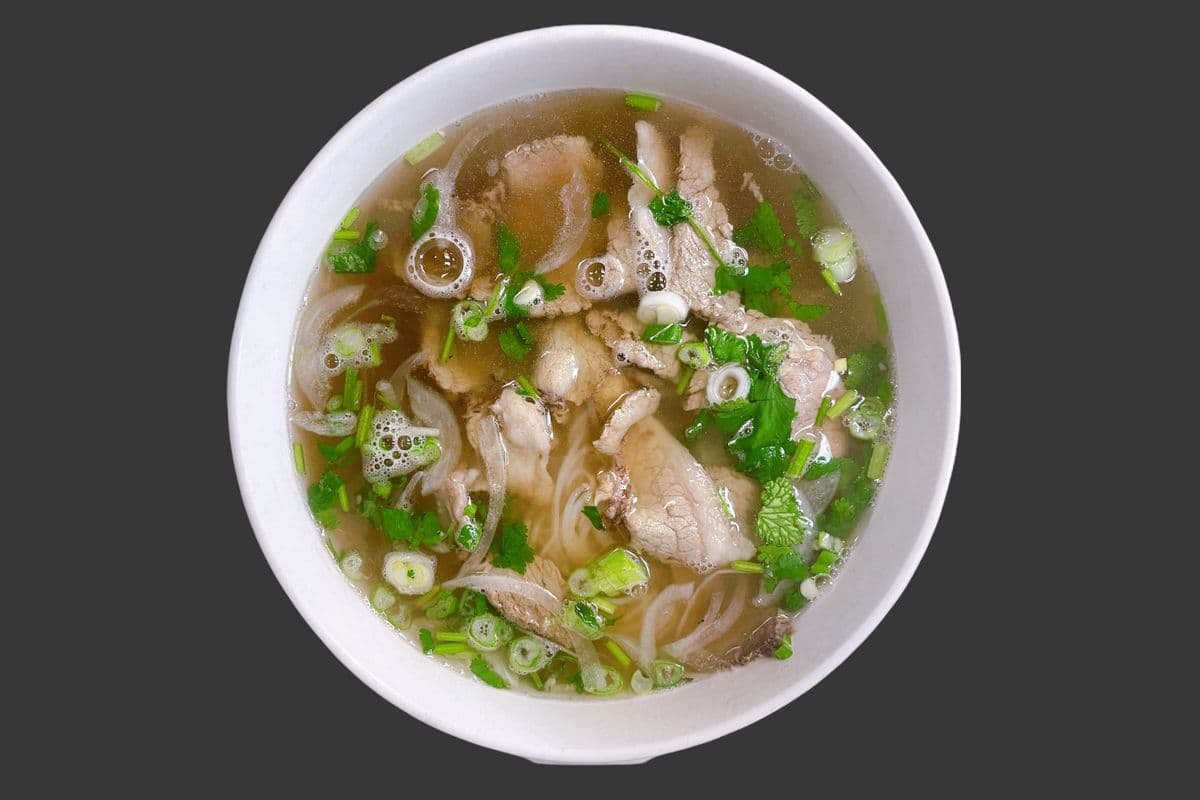 1 Meat Beef noodle Soup ( Pho Bo )