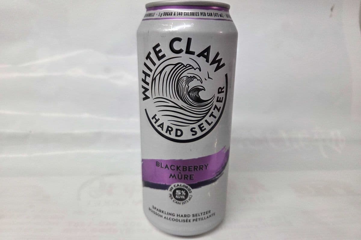 White Claw Can(Black Berry)473ml (1 x 473ml)