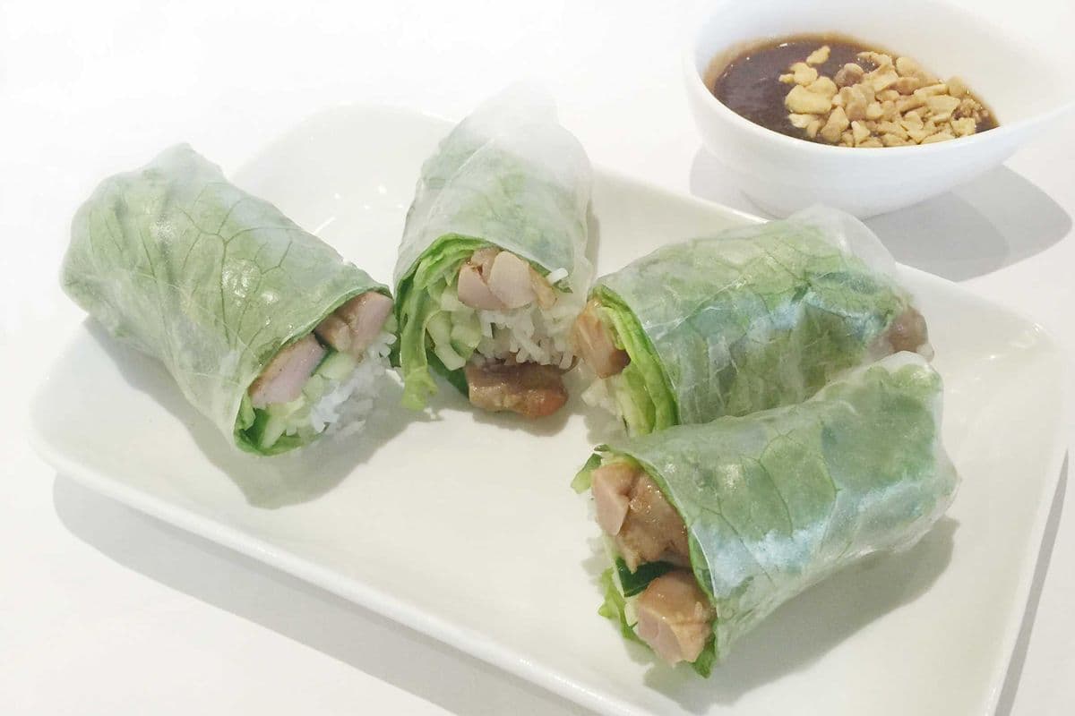 A4. Fresh Rolls with Chicken