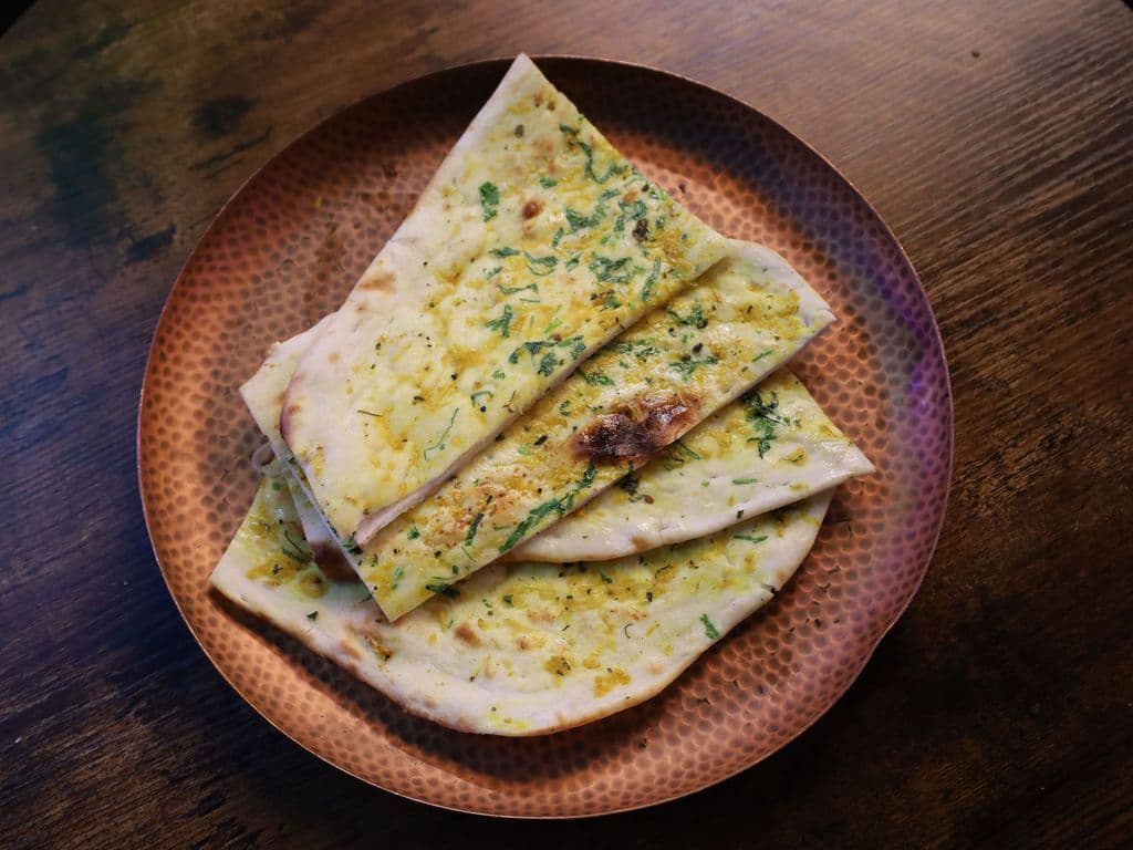 Garlic naan