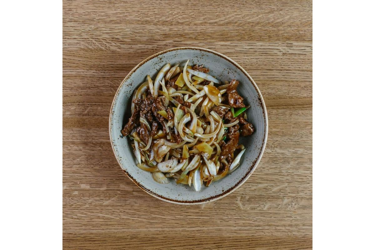 Beef with Garlic and Oyster Sauce