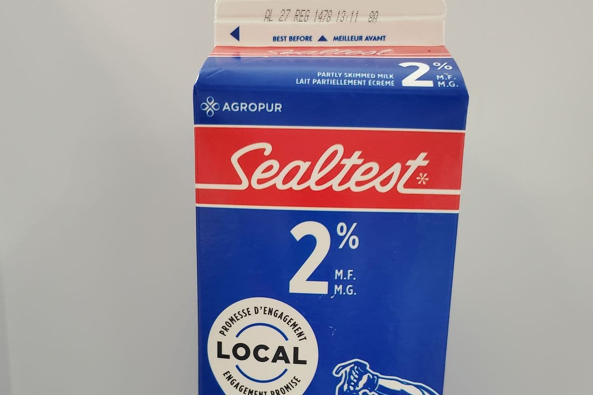 Neilson or Sealtest Milk 2% (2 L)