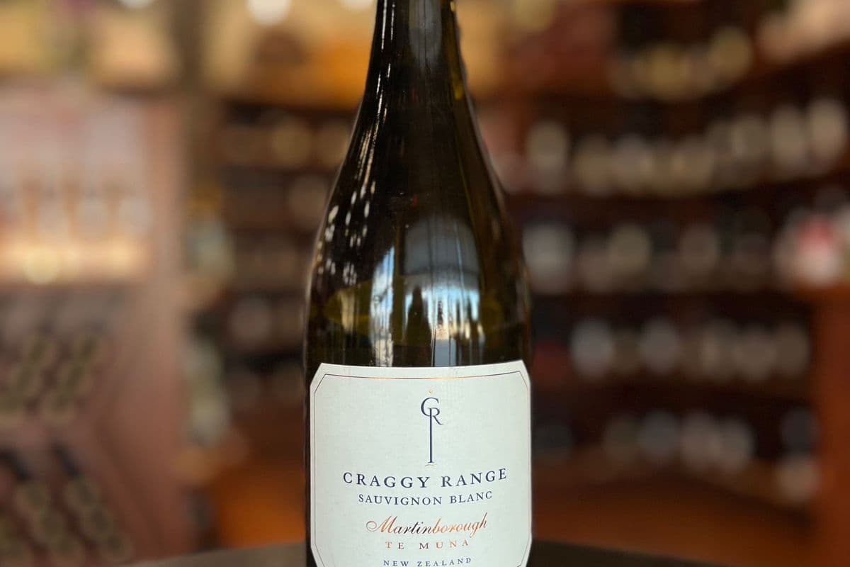white | craggy range sauvignon blanc (1 x 750 ml)