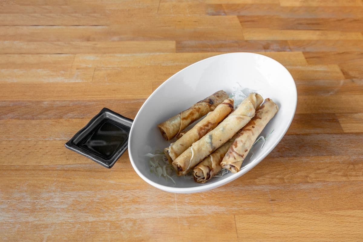 5. Spring Rolls (7 pcs)