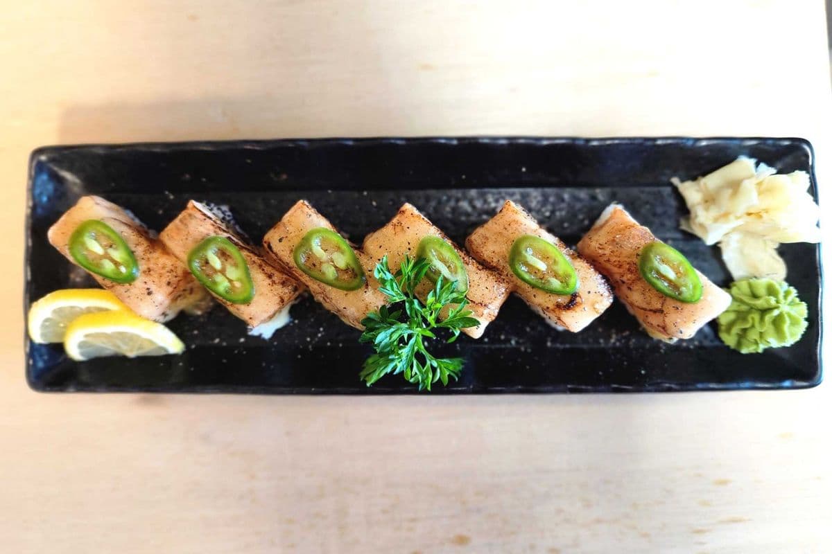 Salmon Oshi