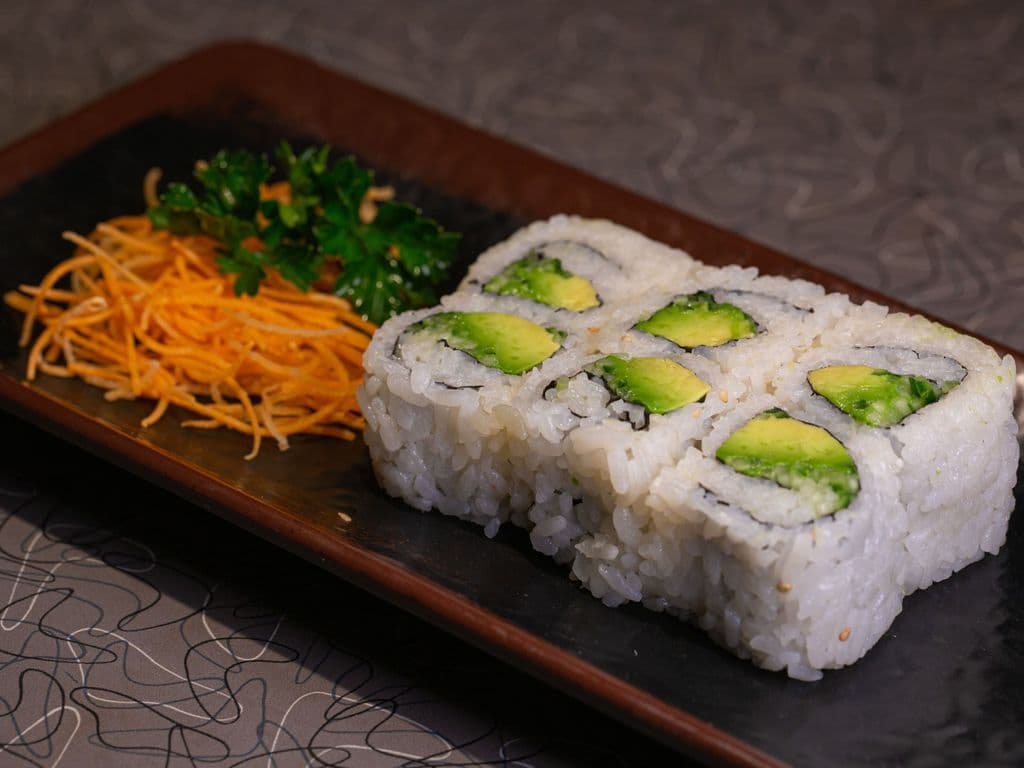 Avocado & Cucumber Roll(6pcs)