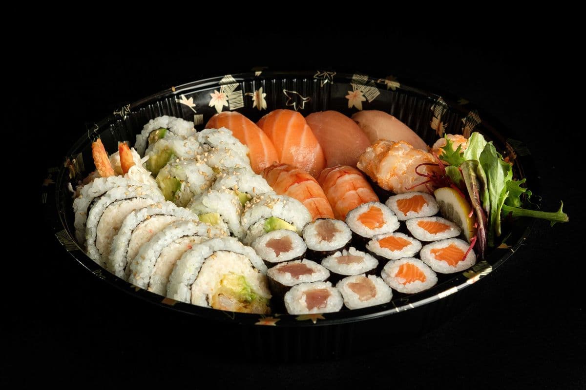 Maki and Sushi Tray