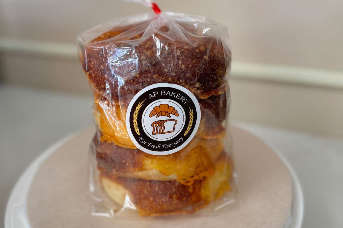Cheese Bagels (Pack of four)