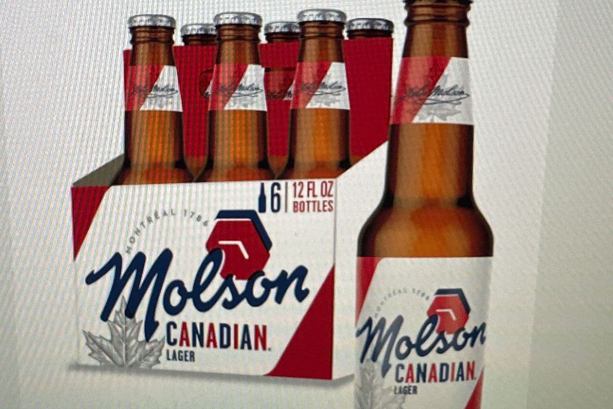 Molson Canadian Beer (6 x 341 ml Bottles)