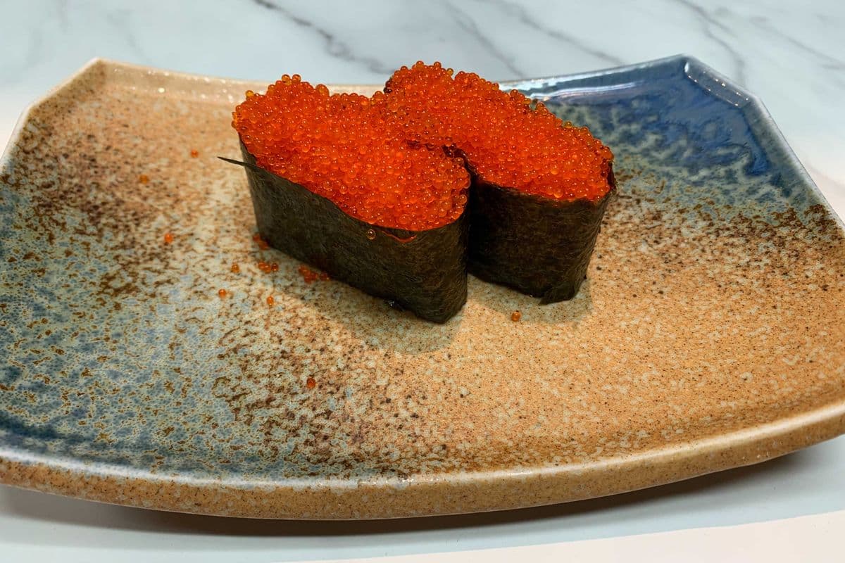 Flying Fish Egg (Tobiko) Sushi (2 pcs)
