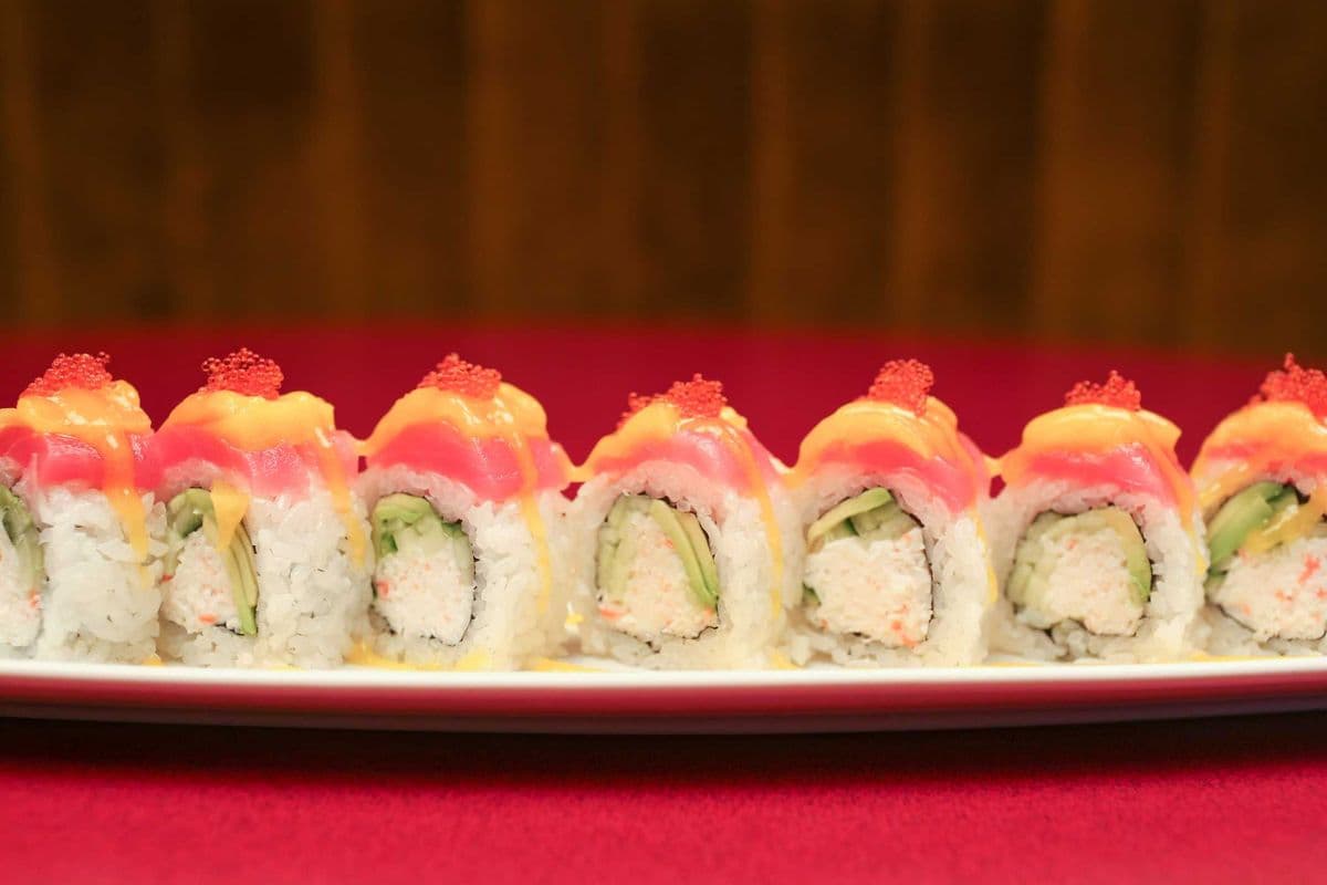 61. Tropical Paradise Roll (8 pcs)