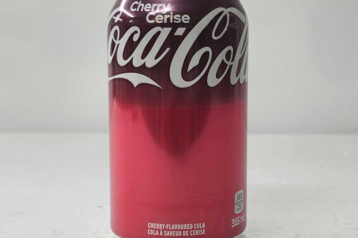 CocaCola Cherry can (355ml)