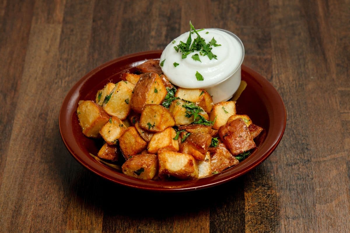 Garlic Potato with Garlic Sauce